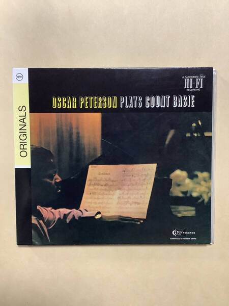 送料無料 オスカー ピーターソン「PLAYS COUNT BASIE」輸入盤 デジパック仕様