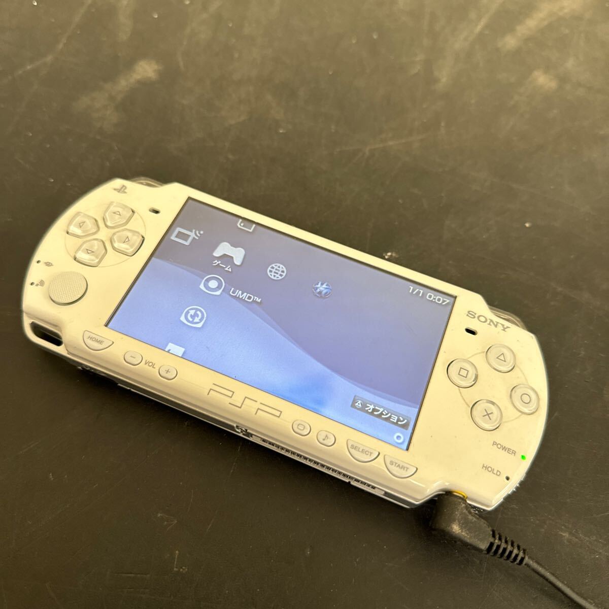 Sony PSP 2000 Launch Edition 64MB Ceramic White Handheld