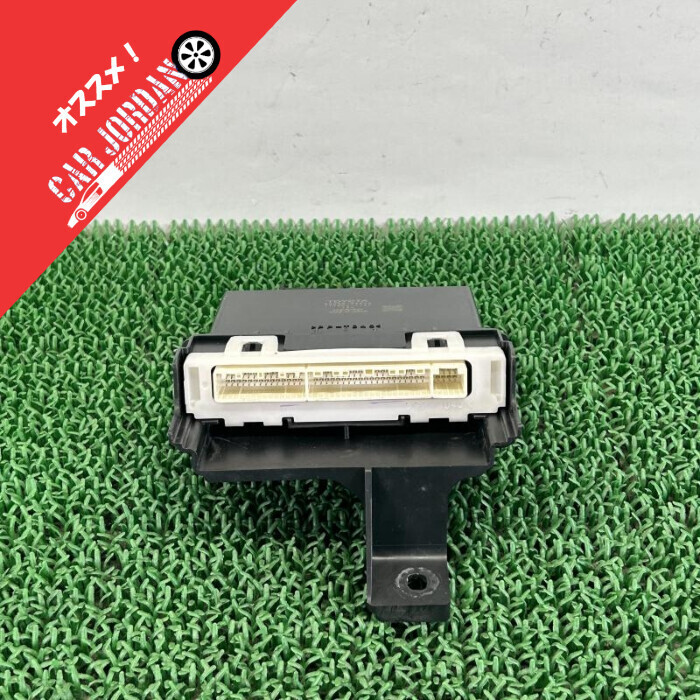 エスクァイア ZWR80【エアコンコンピュータ/アンプ】88650-28C10 177800-4652 H29 トヨタ ZRR80 ESQ005