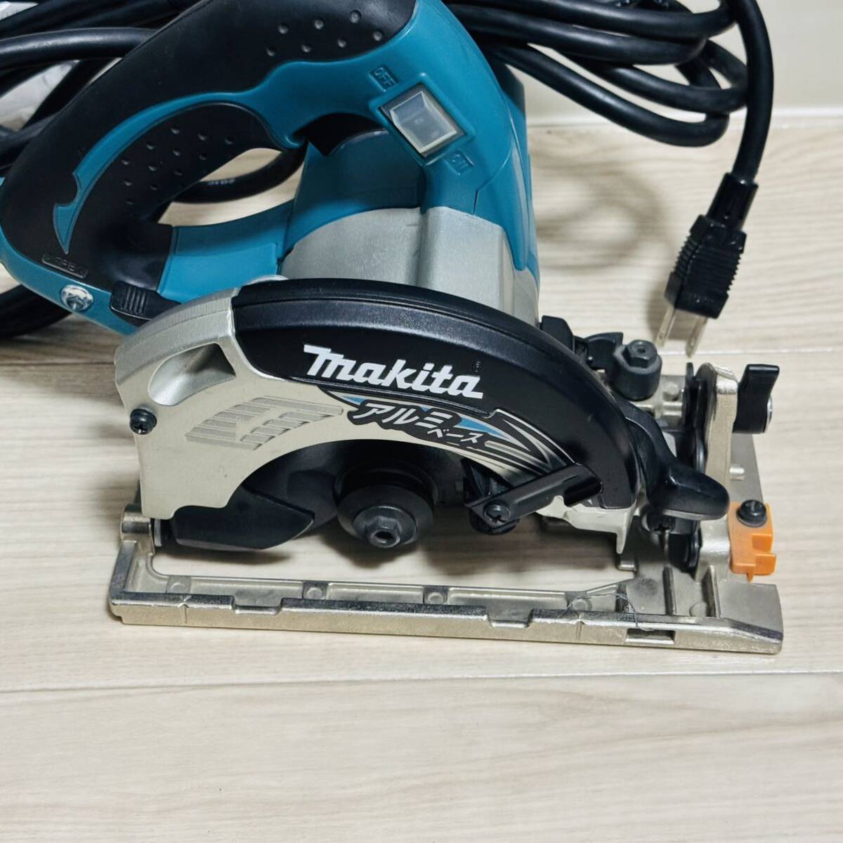 Yahoo!オークション -「makita マキタ マルノコ 5230」(丸のこ Yahoo!オークション -「makita マキタ マルノコ 5230」(丸のこ