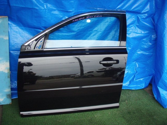 ★ BB420W BB ボルボV70 後期 T4 フロントドア左 助手席ドア 717 黒 361045JJ 15,000円