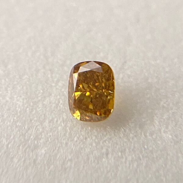 オレンジダイヤモンド ルース 0.063ct クッションカット