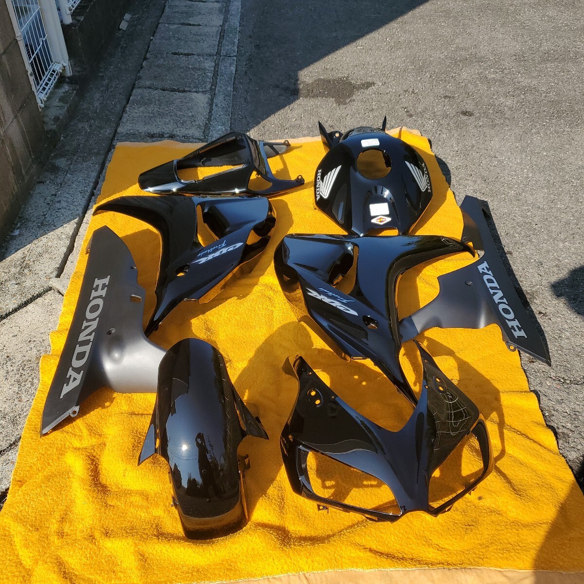 Yahoo!オークション -「cbr1000rr sc57 カウル 純正」(カウル、フェンダー) (パーツ)の落札相場・落札価格