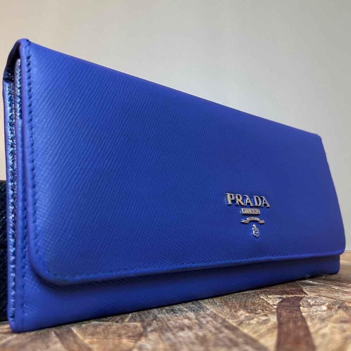 Yahoo!オークション -「プラダ ラウンドファスナー財布」の落札 Yahoo!オークション -「プラダ ラウンドファスナー財布」の落札