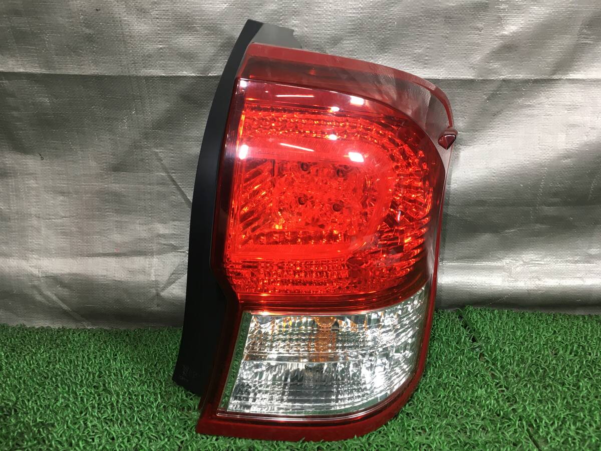 Yahoo!オークション -「カローラ フィールダー nze161 右 テール Yahoo!オークション -「カローラ フィールダー nze161 右 テール