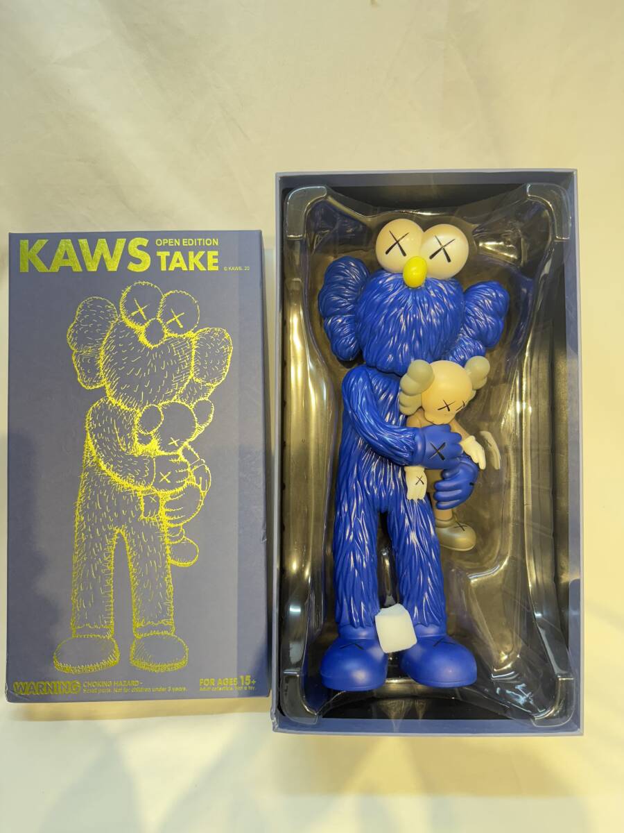 KAWS Take Vinyl Figure Black カウズ フィギュア