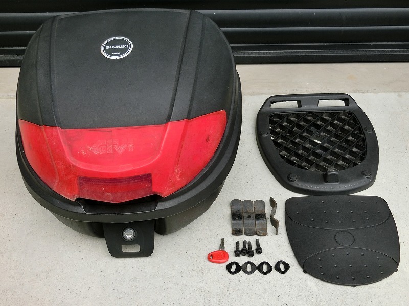 Yahoo!オークション -「givi トップケース スズキ」の落札相場