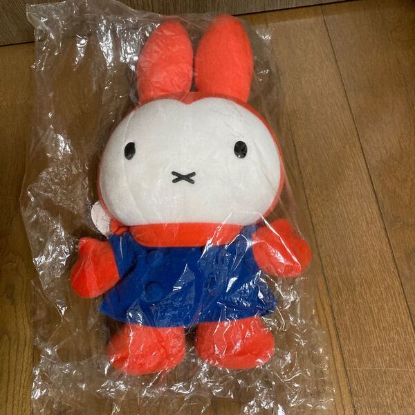 ミッフィー ぬいぐるみ 雪の日のうさこちゃん 50th