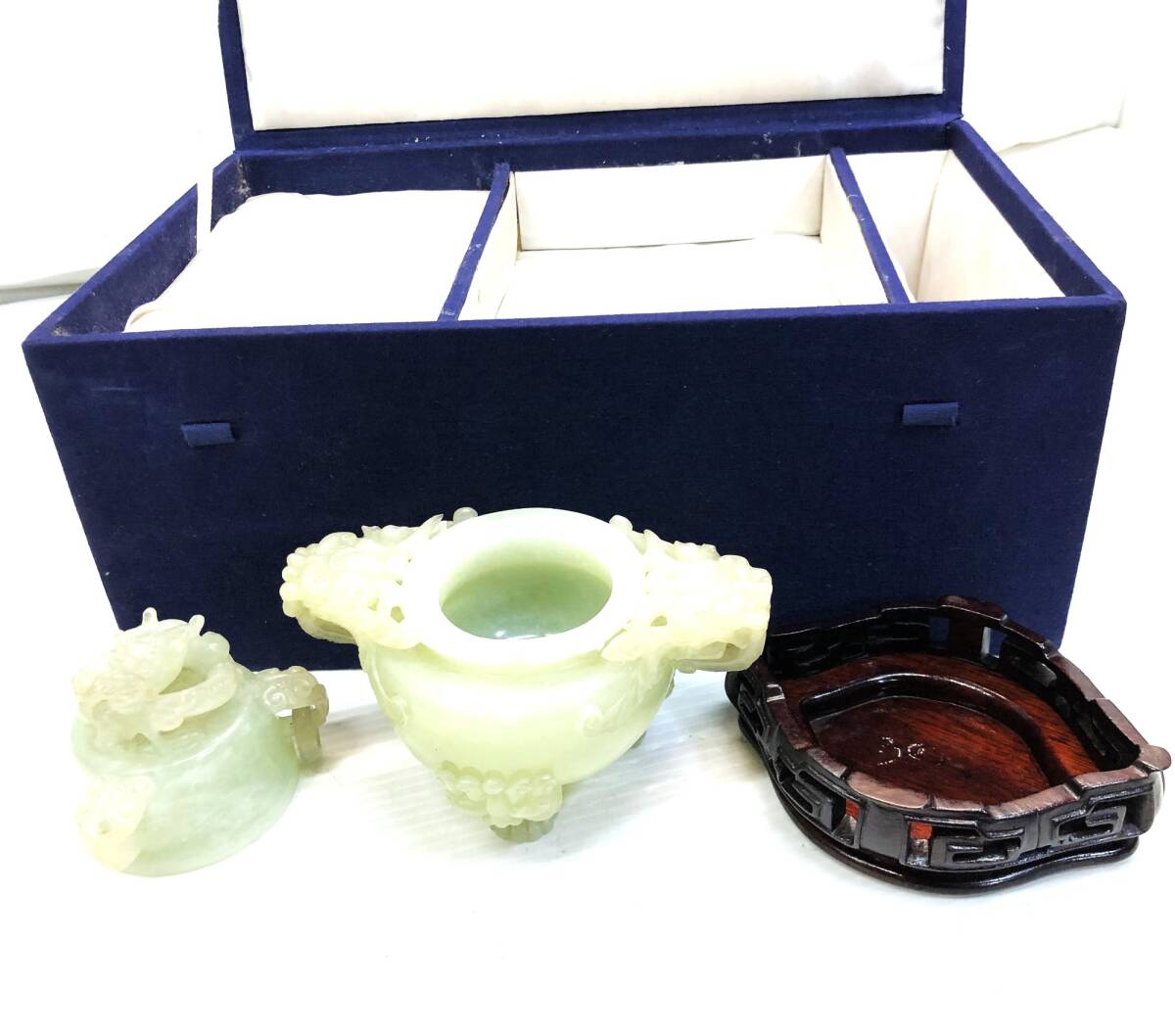 Yahoo!オークション -「中国 翡翠」(陶芸) (工芸品)の落札相場 Yahoo!オークション -「中国 翡翠」(陶芸) (工芸品)の落札相場