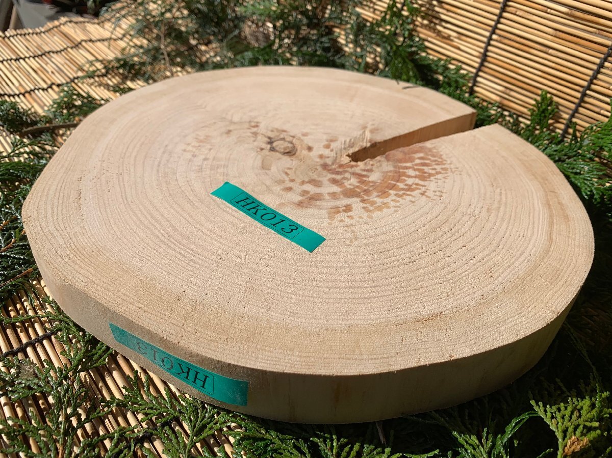 【現品限り】丹波ヒノキ 輪切り 皮剥ぎ 直径約28cm 厚さ約3.3cm_サムネイル画像2