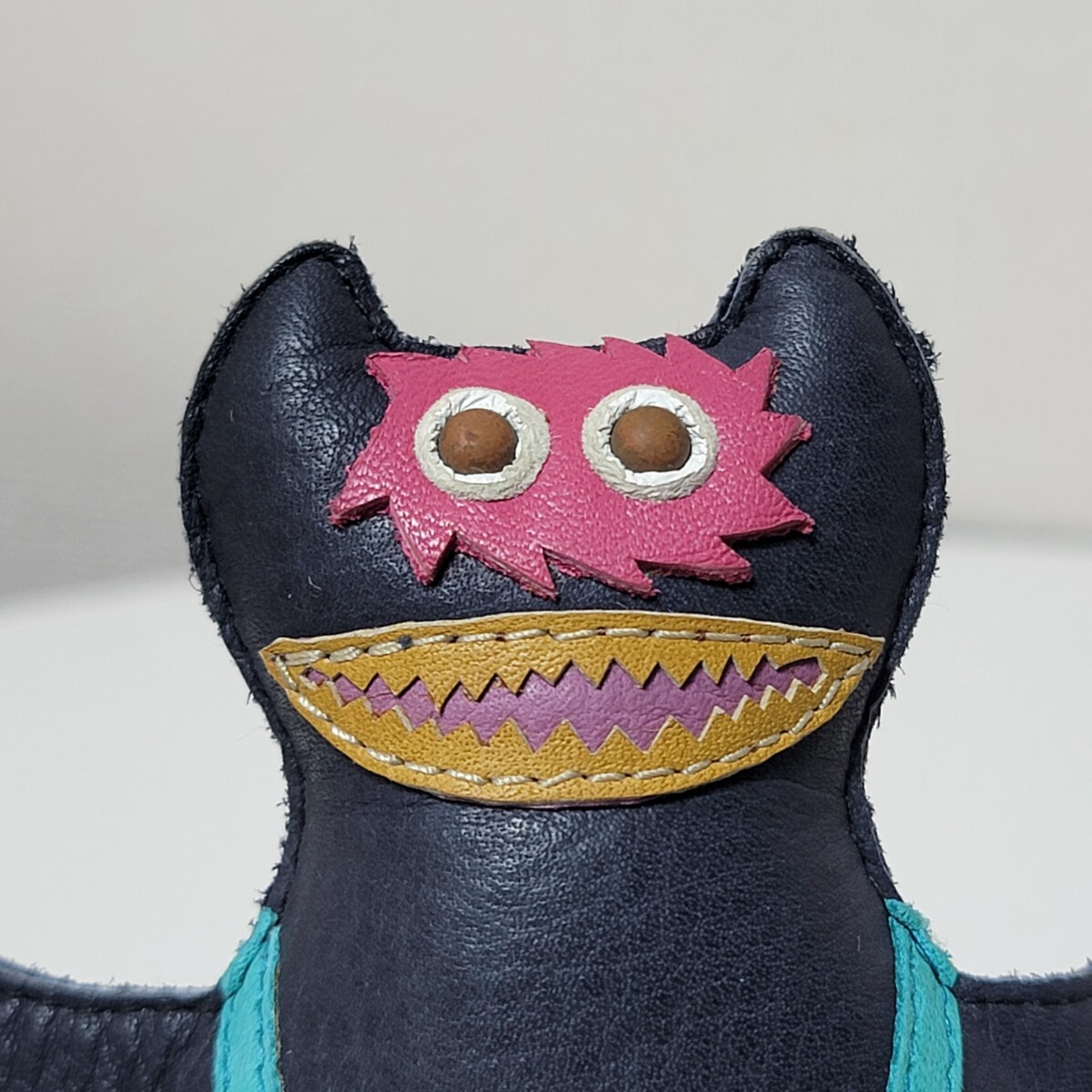 ナウガモンスター L 黒 美品