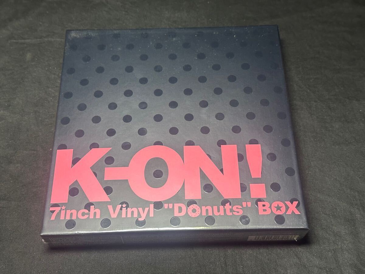 Yahoo!オークション -「k-on!! 7inch vinyl donuts box Yahoo!オークション -「k-on!! 7inch vinyl donuts box