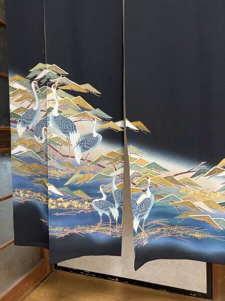 着物留袖素材リメイク作品〜暖簾、縁起物、つるの戯れ!