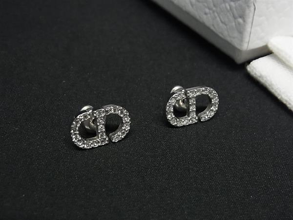 Yahoo!オークション -「ディオール ピアス ロゴ ラインストーン Yahoo!オークション -「ディオール ピアス ロゴ ラインストーン