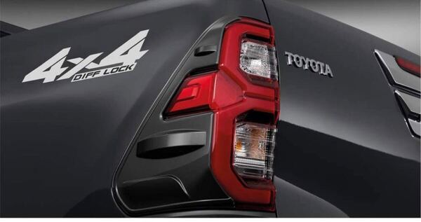 HILUX ハイラックス GUN125 後期テールランプカバー【E75d】