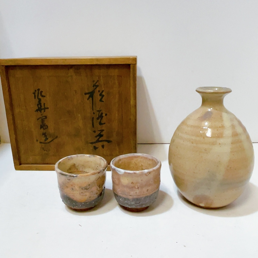 Yahoo!オークション -「坂田泥華」(酒器) (萩)の落札相場・落札価格 Yahoo!オークション -「坂田泥華」(酒器) (萩)の落札相場・落札価格