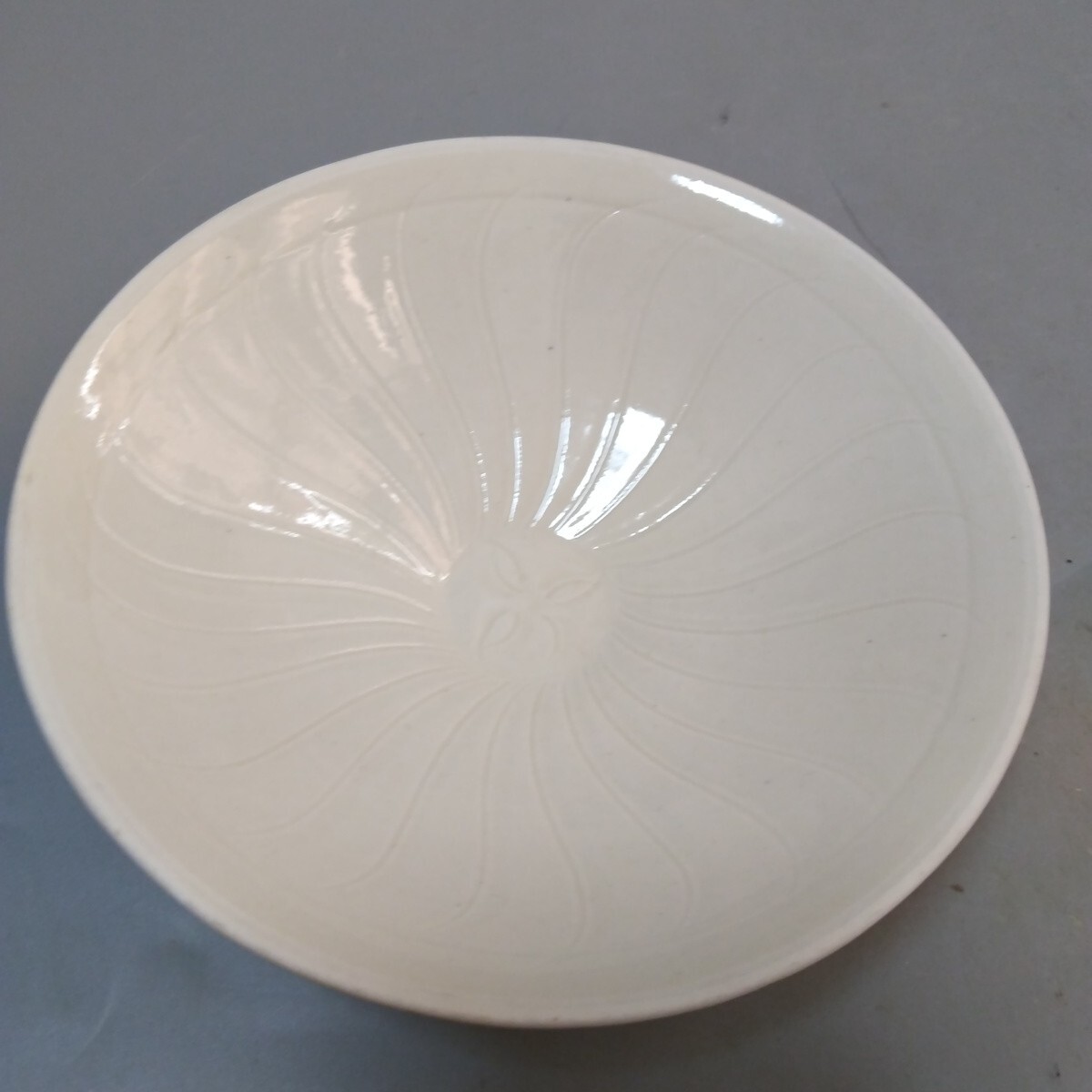 彫刻竜鳳笠お椀と皿 陶磁器 現代工芸品 美術品 装飾品 置物