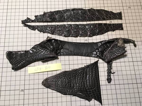 CR4-410★マットダークチャコール最高級ナイルクロコダイルレザークラフトはぎれハギレバイカーUSB印鑑SDカードケース