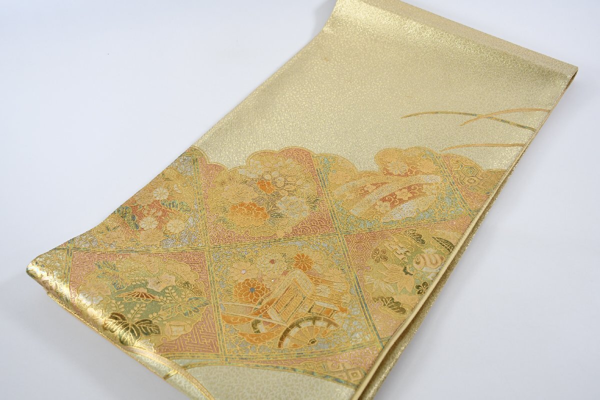 袋帯 美品 秀品 関西仕立て 草花 蝶 金糸 箔 ベージュ 六通 正絹