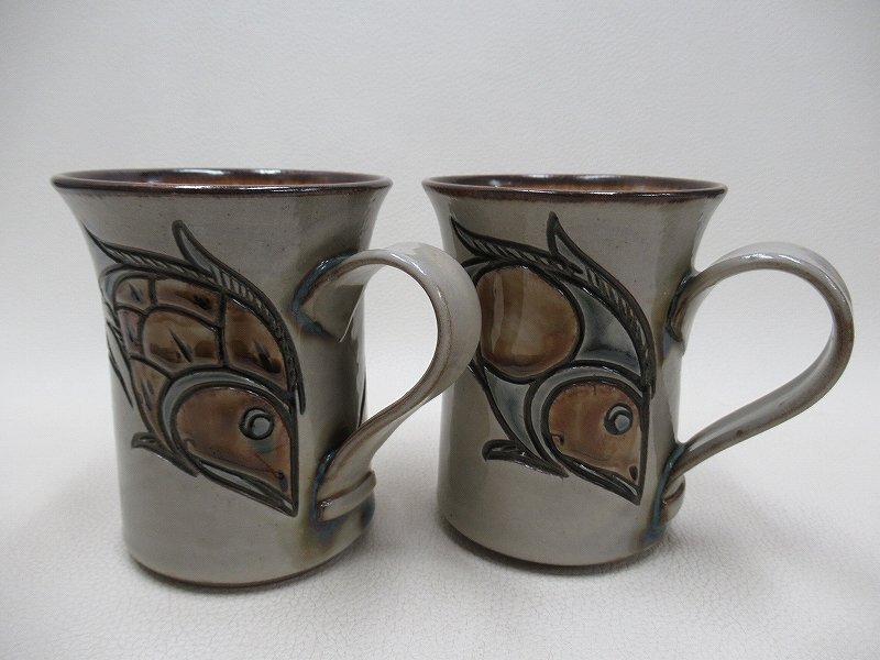 金城次郎 壺屋焼 魚文湯呑 2個セット コップ マグカップ 沖縄
