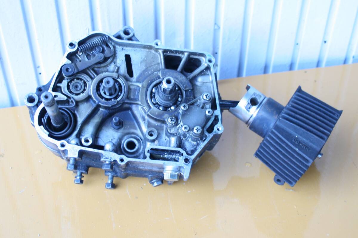 カブ 6v エンジン 腰下 - パーツ カブ 6v エンジン 腰下 - パーツ
