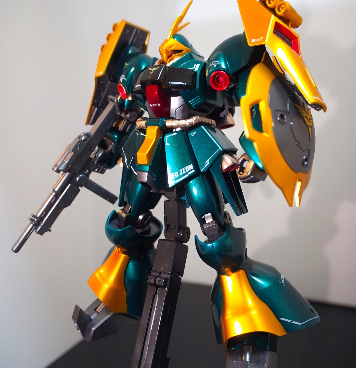 HGUC 1/144 ヤクト・ドーガ（ギュネイ・ガス専用機）改修・全
