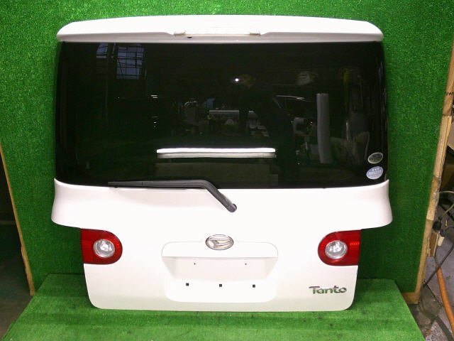 4kurudepa H17年 タント CBA-L350S リア ゲート バック ドア 67005-B2230 白 W09 L360S