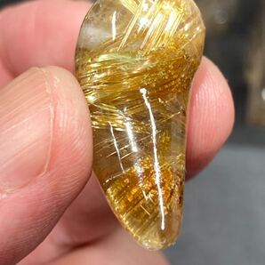 【オリジナル品】ルチル クオーツ 勾玉 約8g 1122