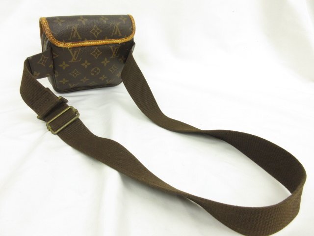 訳あり【ルイヴィトン LOUIS VUITTON】 M40108 バムバッグ ボスフォール ウエストバッグ(メンズ/レディース)モノグラム ブラウン □5HT2817 訳あり【ルイヴィトン LOUIS VUITTON】 M40108 バムバッグ ボスフォール ウエストバッグ(メンズ/レディース)モノグラム ブラウン □5HT2817