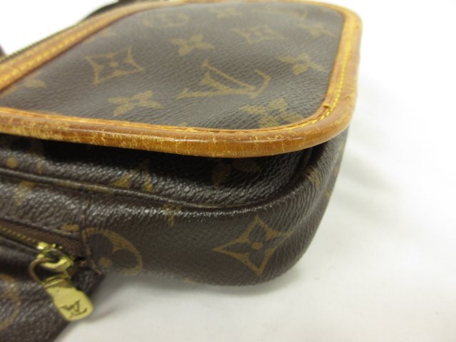 訳あり【ルイヴィトン LOUIS VUITTON】 M40108 バムバッグ ボスフォール ウエストバッグ(メンズ/レディース)モノグラム ブラウン □5HT2817 訳あり【ルイヴィトン LOUIS VUITTON】 M40108 バムバッグ ボスフォール ウエストバッグ(メンズ/レディース)モノグラム ブラウン □5HT2817