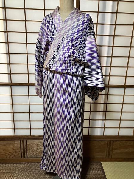 矢羽着物 小紋 白 紫 お召し 絹 しつけ糸付き 丈150