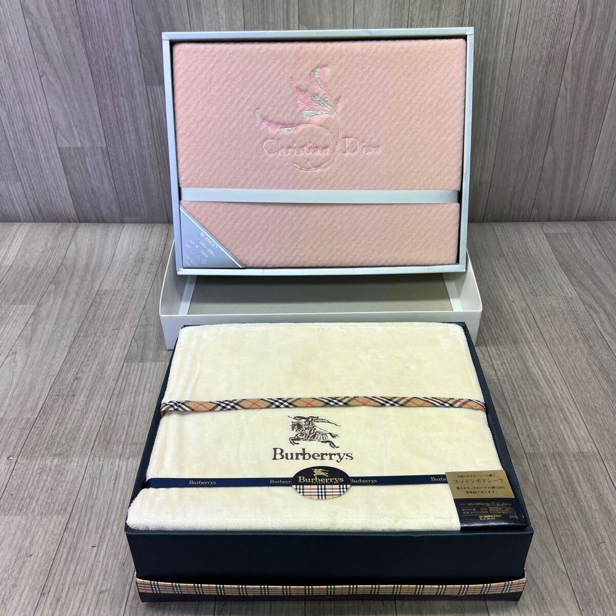 Yahoo!オークション -「(dior ディオール)」(シーツ、カバー Yahoo!オークション -「(dior ディオール)」(シーツ、カバー