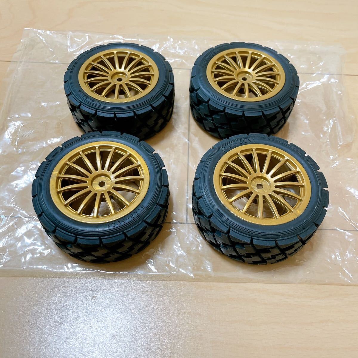 イタリア マトリックス社製 1/8GPレーシング用 前後タイヤ 新品未開封 ラジコン・ドローン