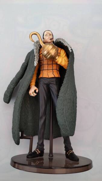 ワンピース クロコダイル フィギュア 中古品 ONEPIECE