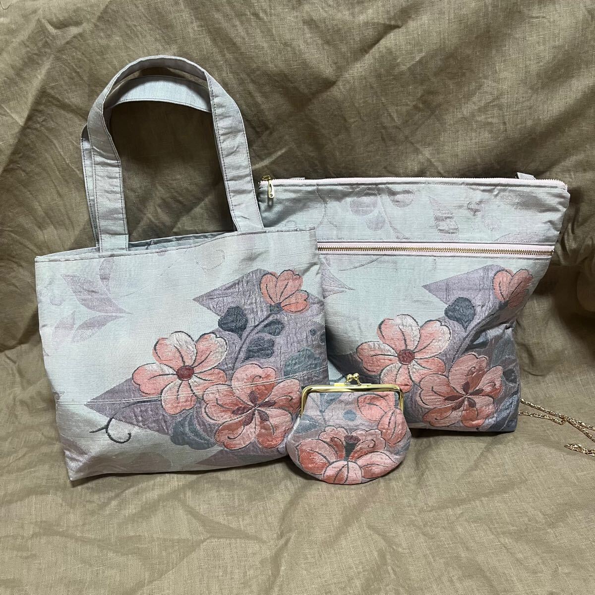 新品☆西陣 帯 パッチワーク 絹 ハンドバッグ (大)|レディース 新品☆西陣 帯 パッチワーク 絹 ハンドバッグ (大)|レディース