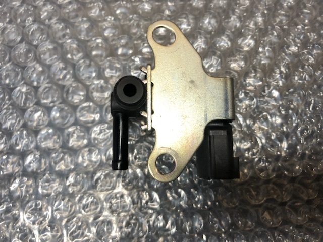 日産スカイライBCNR33用 純正 ソレノイドバルブ 14956 45L00