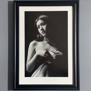 ■関根恵子■モノクログラビア/B5額装品/撮影)秋山庄太郎/女優/タレント/貴重写真/印刷物/昭和レトロ/インテリア G1560