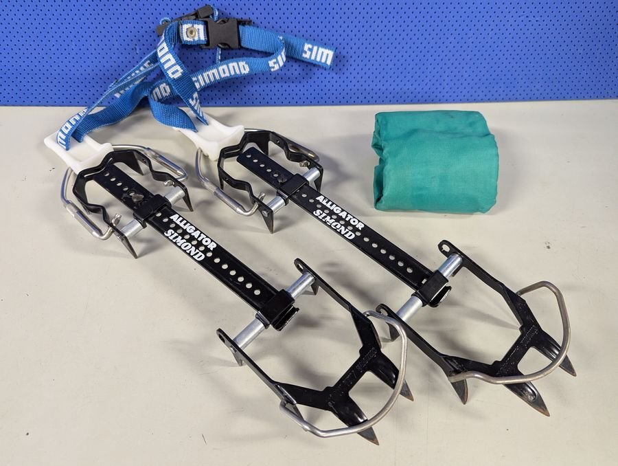 未使用・新品・正規品【simond】10本爪アイゼン ” CAIMAN 未使用・新品・正規品【simond】10本爪アイゼン ” CAIMAN