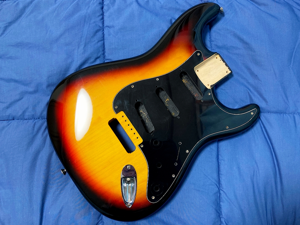 Yahoo!オークション -「squier」(ボディ) (パーツ)の落札相場