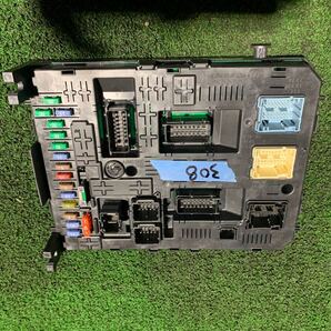 プジョー 308 ヒューズボックス ①