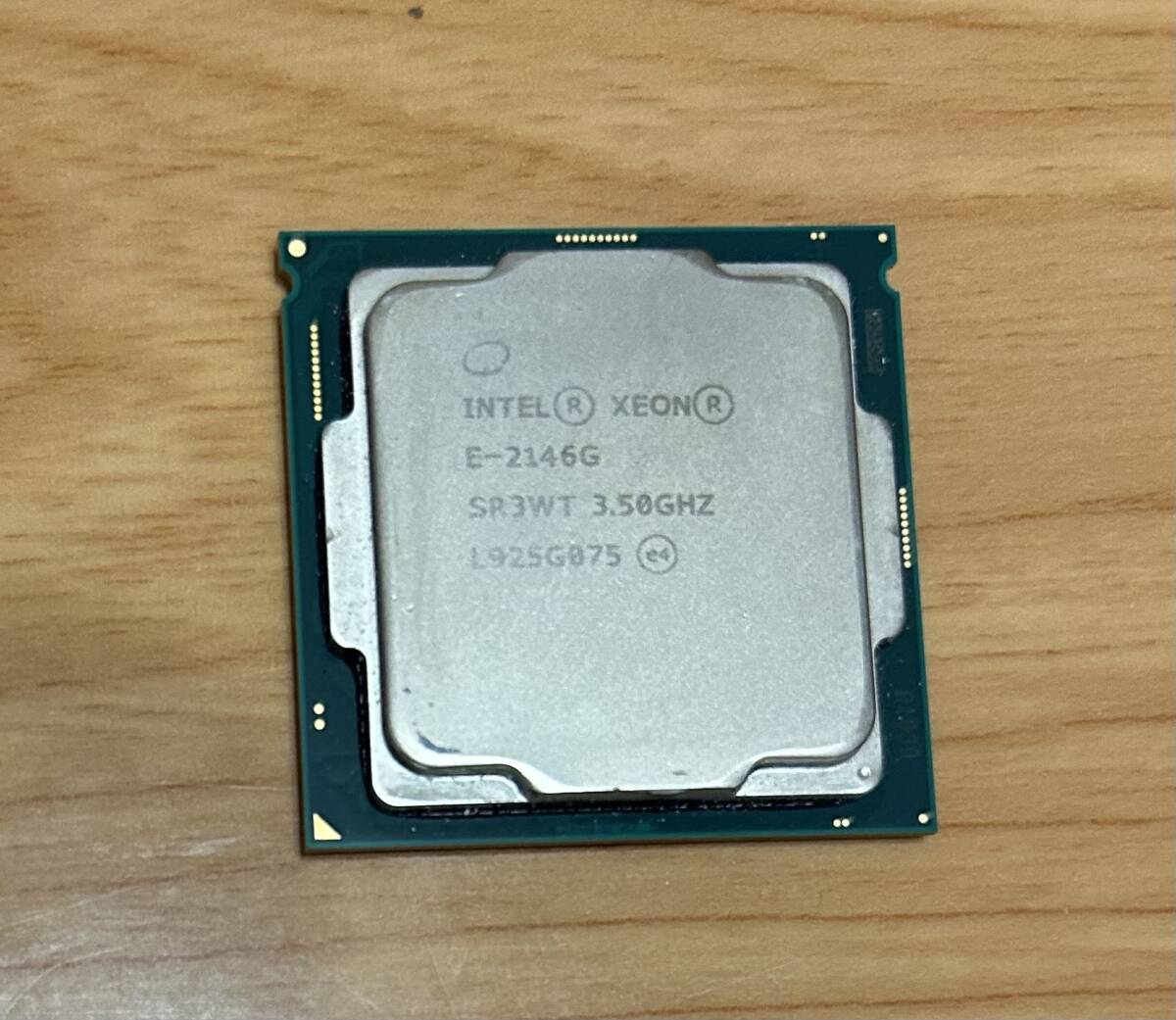 Intel Xeon E-2146G - CM8068403380116 / BX80684E2146G