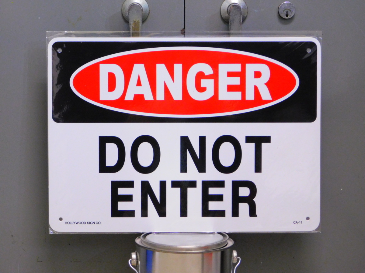 サインプレート CA-11 《立入禁止 DANGER》アメリカ 看板 ガレージ