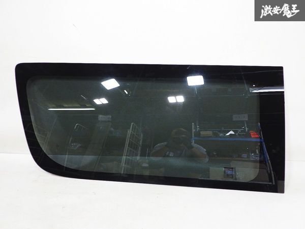 トヨタ(純正) 小窓付スライドドアガラス(助手席側) のパーツ