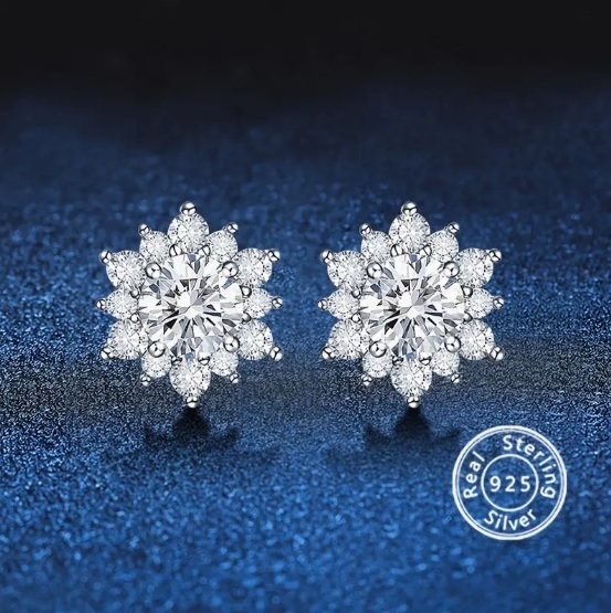 入荷!モアサナイト 1ct=0.5ct x 2つ ピアス⑪ サンフラワー 高見え