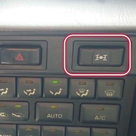 【新品 未使用】 トヨタ ランクル80 後期 デフ ロック スイッチ FZJ80,HDJ81,HZJ81 1995-1996年 ディファレンシャル ボタン ポン付け