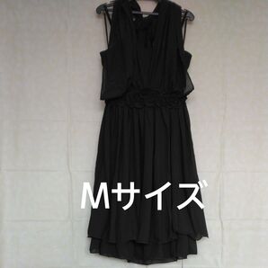 【新品未使用】Mサイズ 黒 ドレス ホルターネック オーガンジー シフォン ドレープ 上質 上品 結婚式 パーティー クリスマス