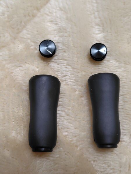 シマノ 22ステラ 1000 ハンドルノブ キャップ 二個セット