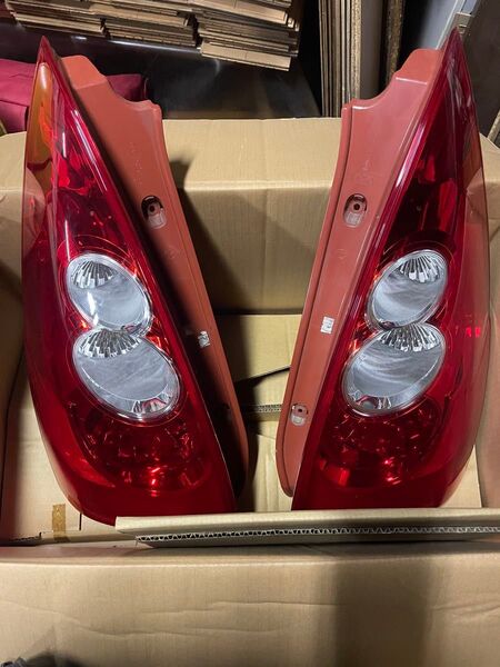 【中古】中古部品 プレマシー マツダ テールランプ 左右セット 左右セット 左右