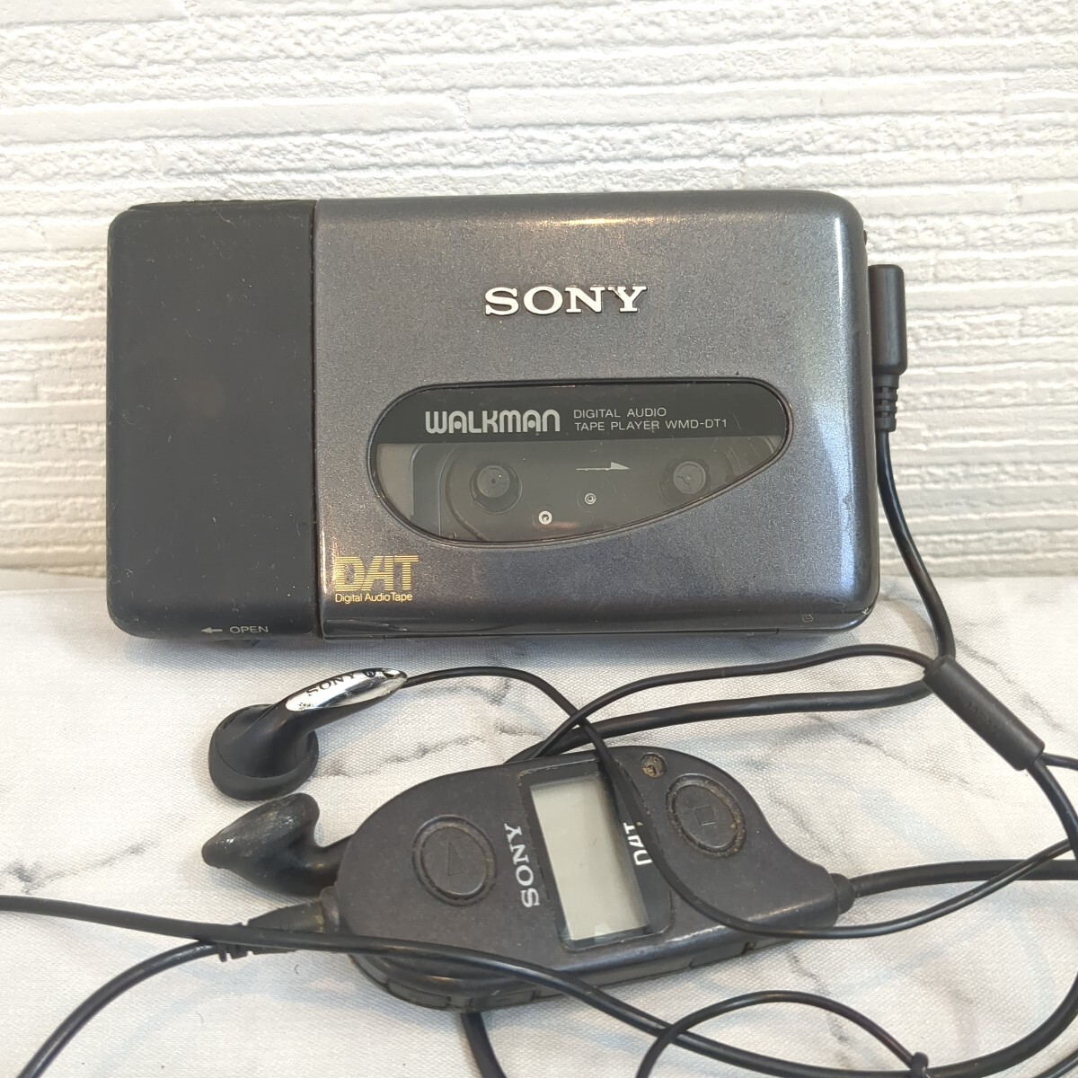 Yahoo!オークション -「sony dat ウォークマン」(カセット Yahoo!オークション -「sony dat ウォークマン」(カセット