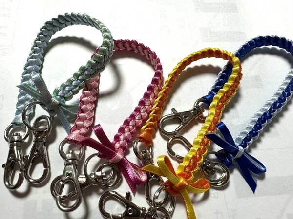 4本 ハンドメイド リボンレイ ブレード / キーホルダー ナスカン付き
